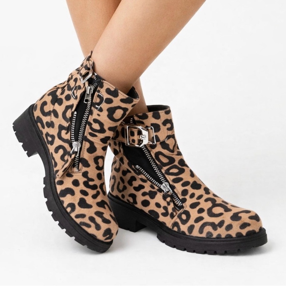 Qupid Leopard Print Ankle Boots Size 8 EUC